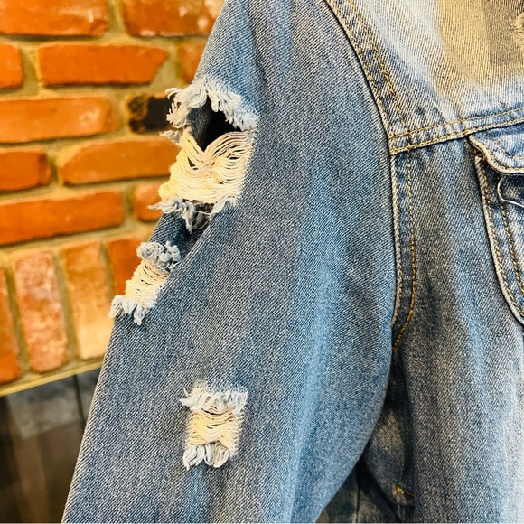 Distressed Denim Jacket sz XL - Picture 9 of 10